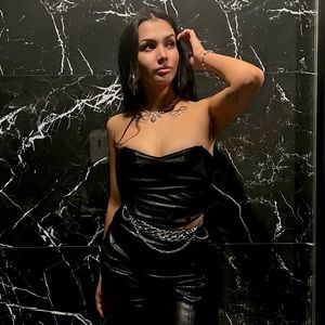 Meet your Posher, Jacqueline